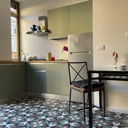 Casacciuga - And Bright Flat With Air Conditioning * 都灵