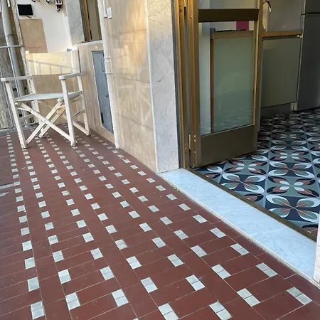 公寓 Casacciuga - And Bright Flat With Air Conditioning 都灵